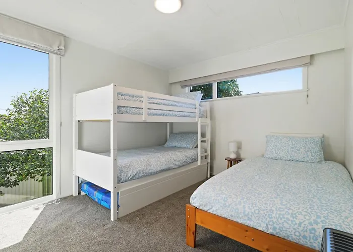 Redwoods Edge - Walk To The Forest With Pool Vakantiehuis *